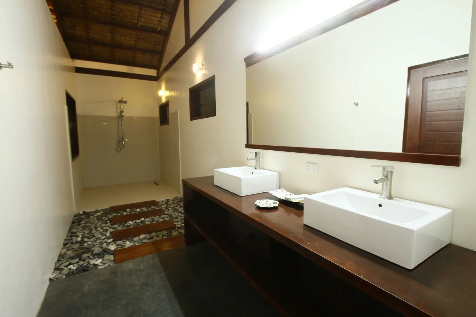 Last Frontier Beach Resort - Adults Only