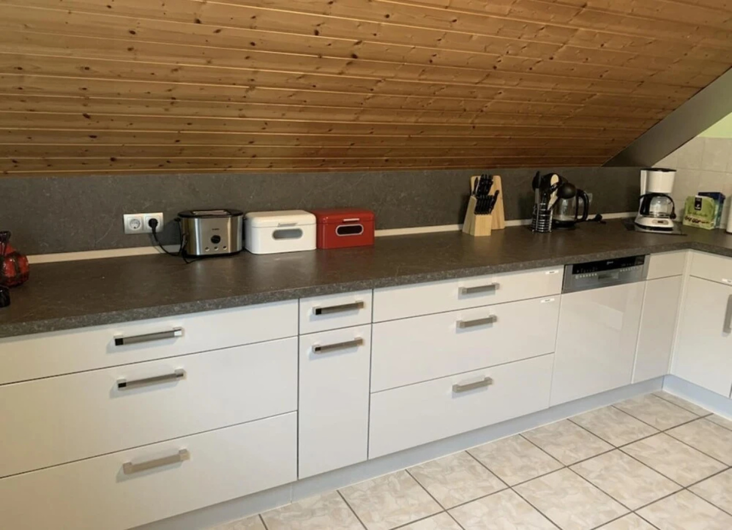 Charming 3- Bed Apartment in City Celle