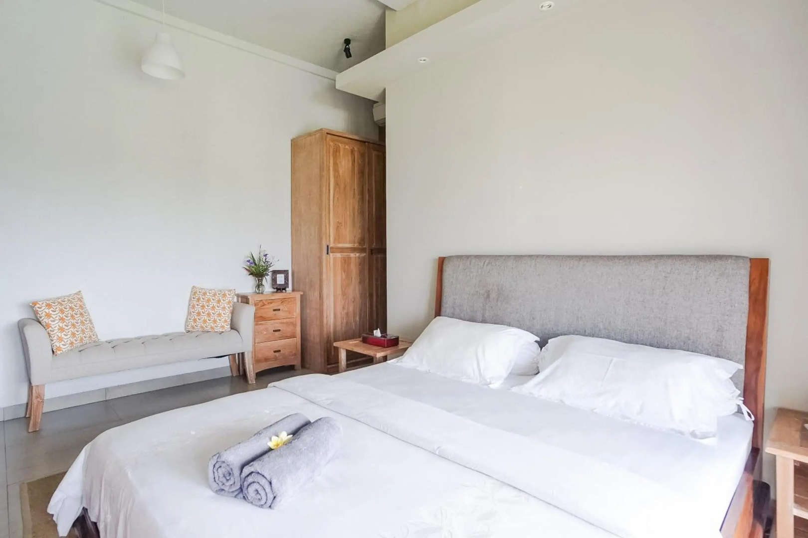 The Ocean Views Luxury Villas & Apartment by ZUZU