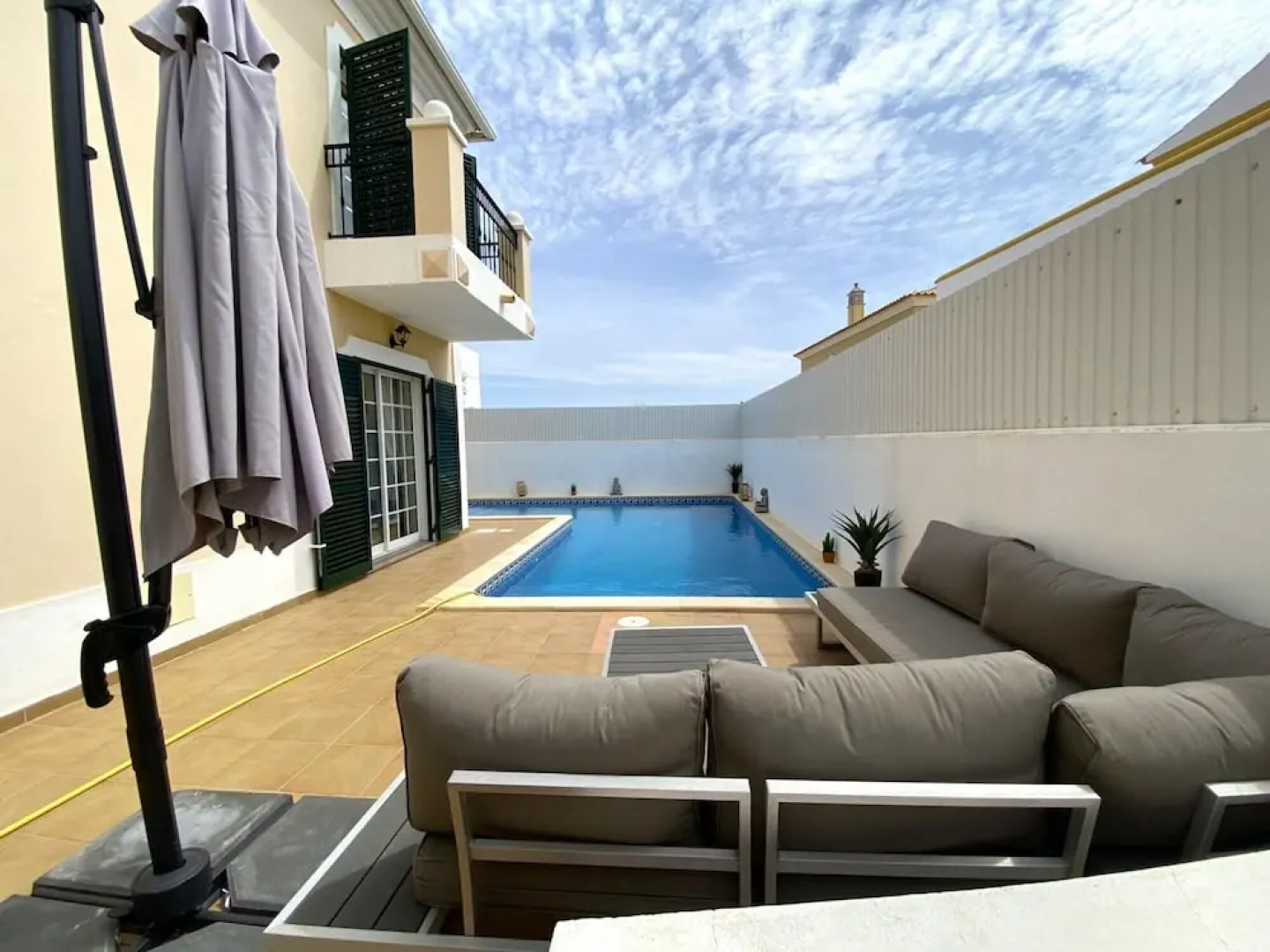 P RA Amazing Villa With Pool by Homing