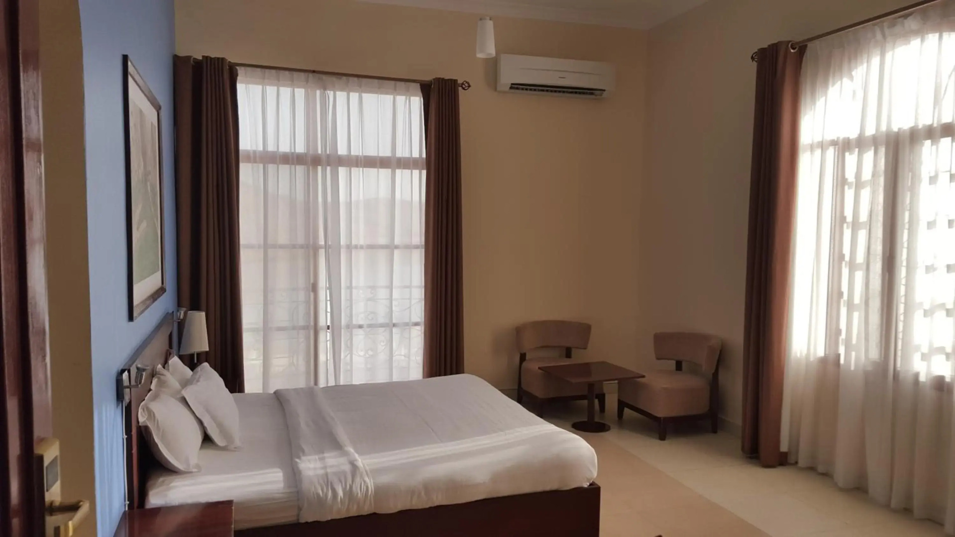 Al Ayjah Plaza Hotel