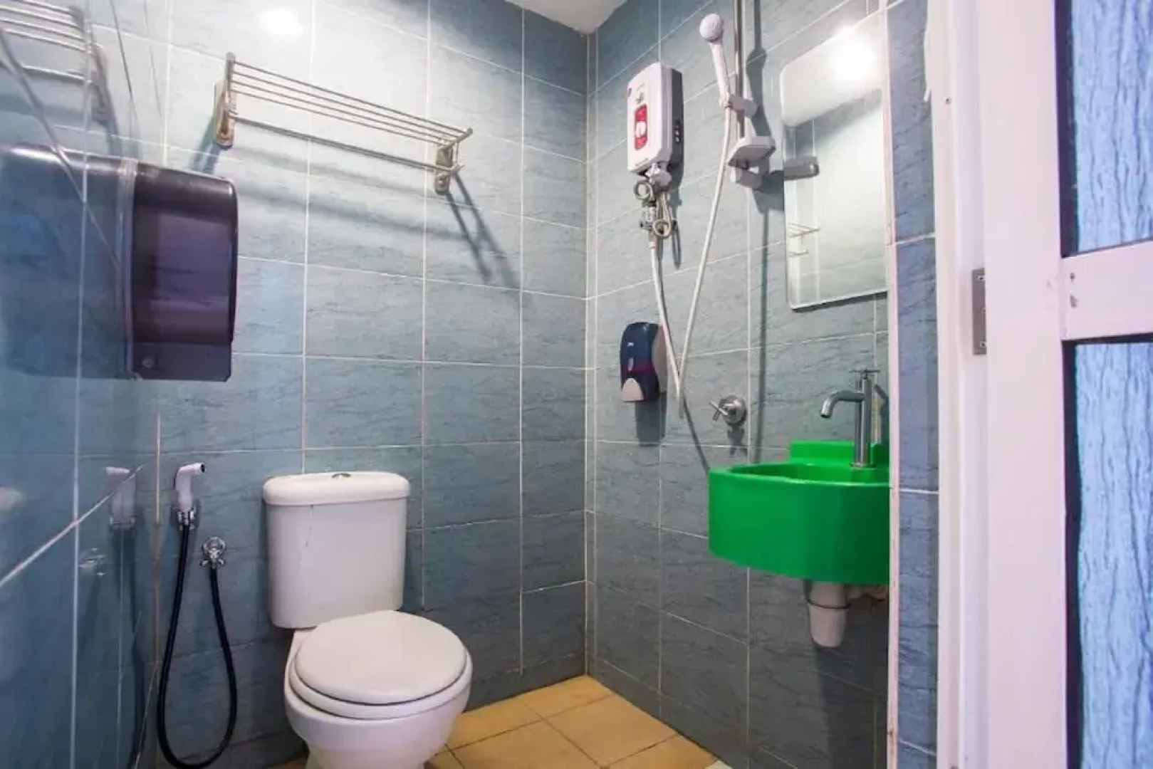 Отель Seeds Bukit Bintang