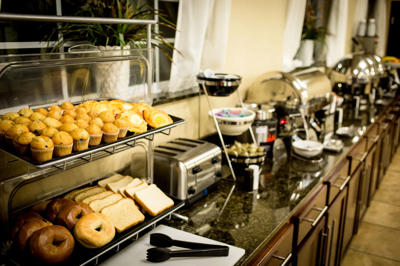 Best Western Plus Eastgate Inn & Suites