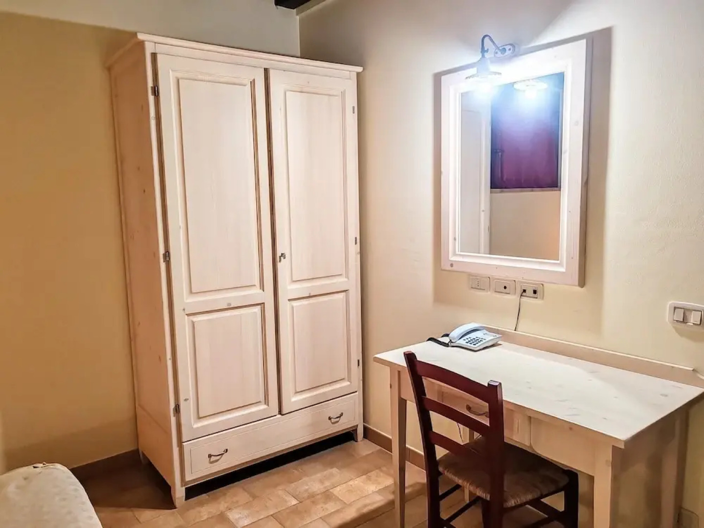 Farmhouse in Marche With Pool & Wine Tours