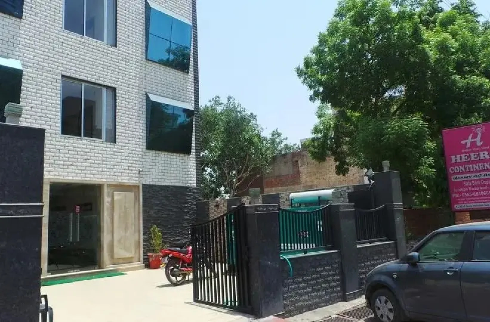 Hotel Heera Continental