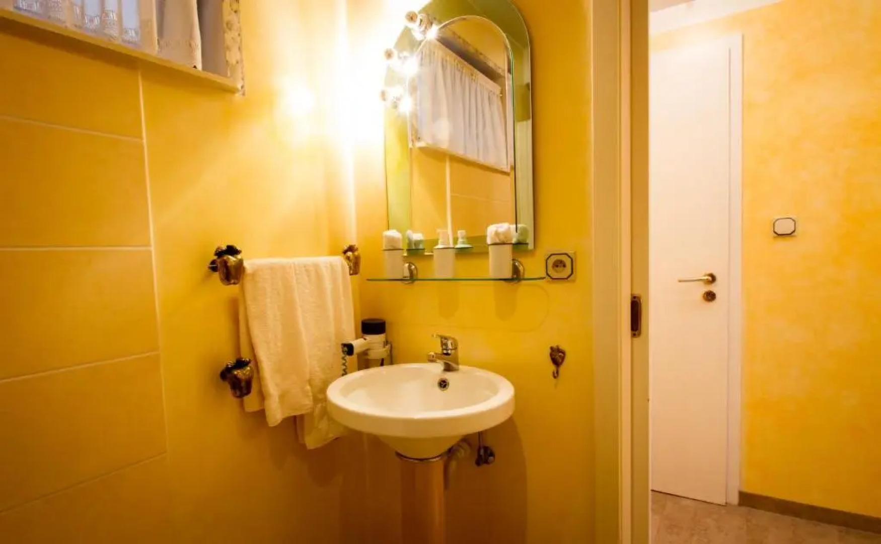 Kanzel Suites Residences