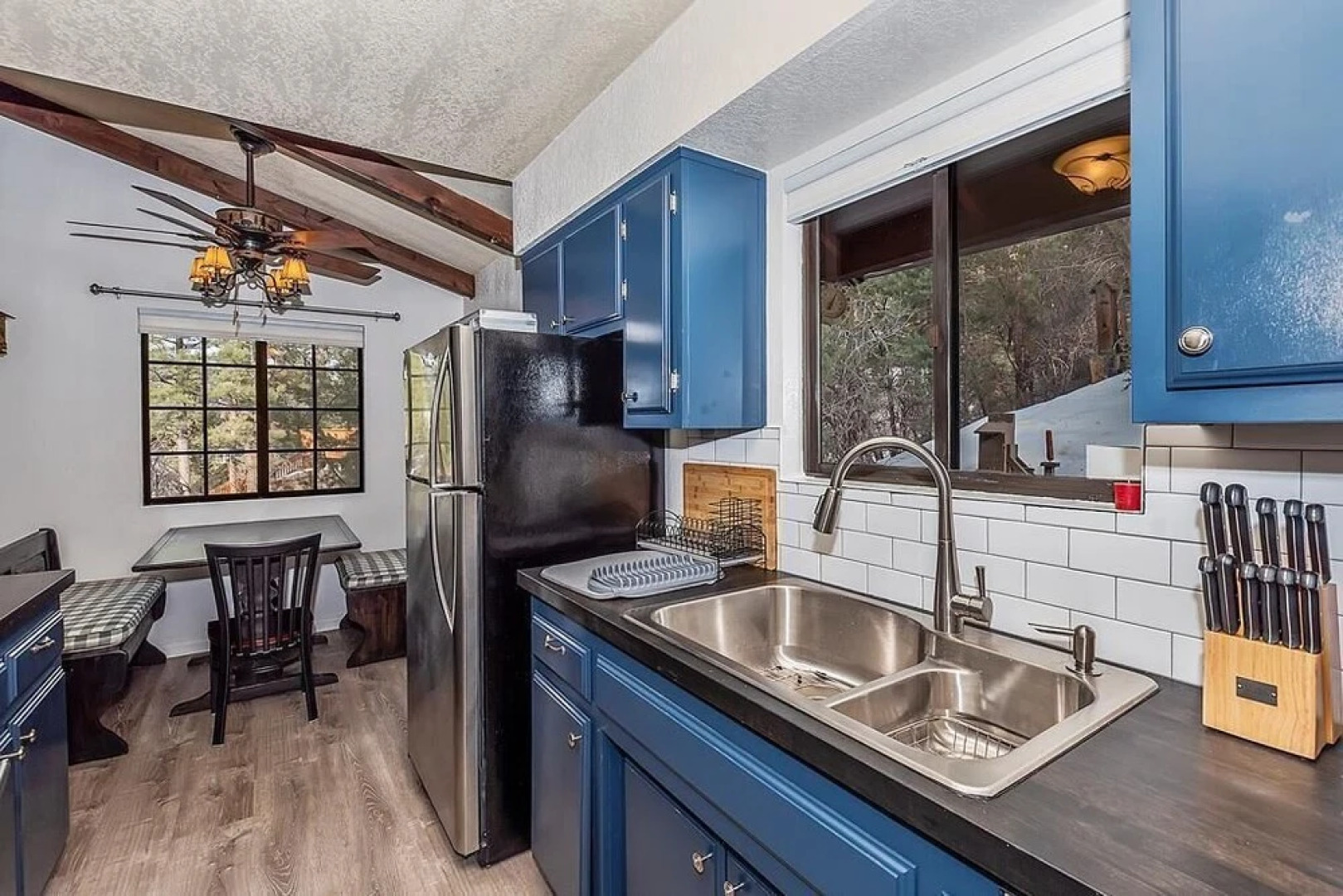 027 - Gold Mountain Getaway