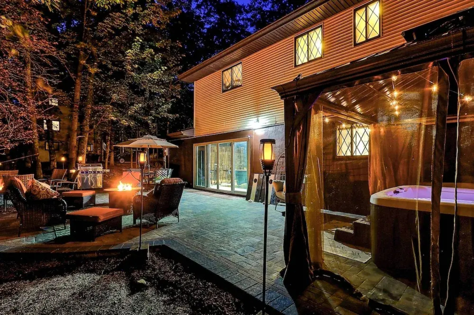 Outdoor Entertainment + Hot Tub: Poconos Home!