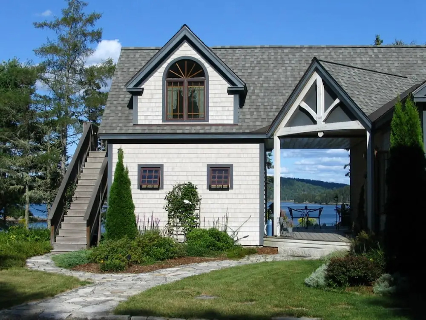 Three Pines Bed and Breakfast