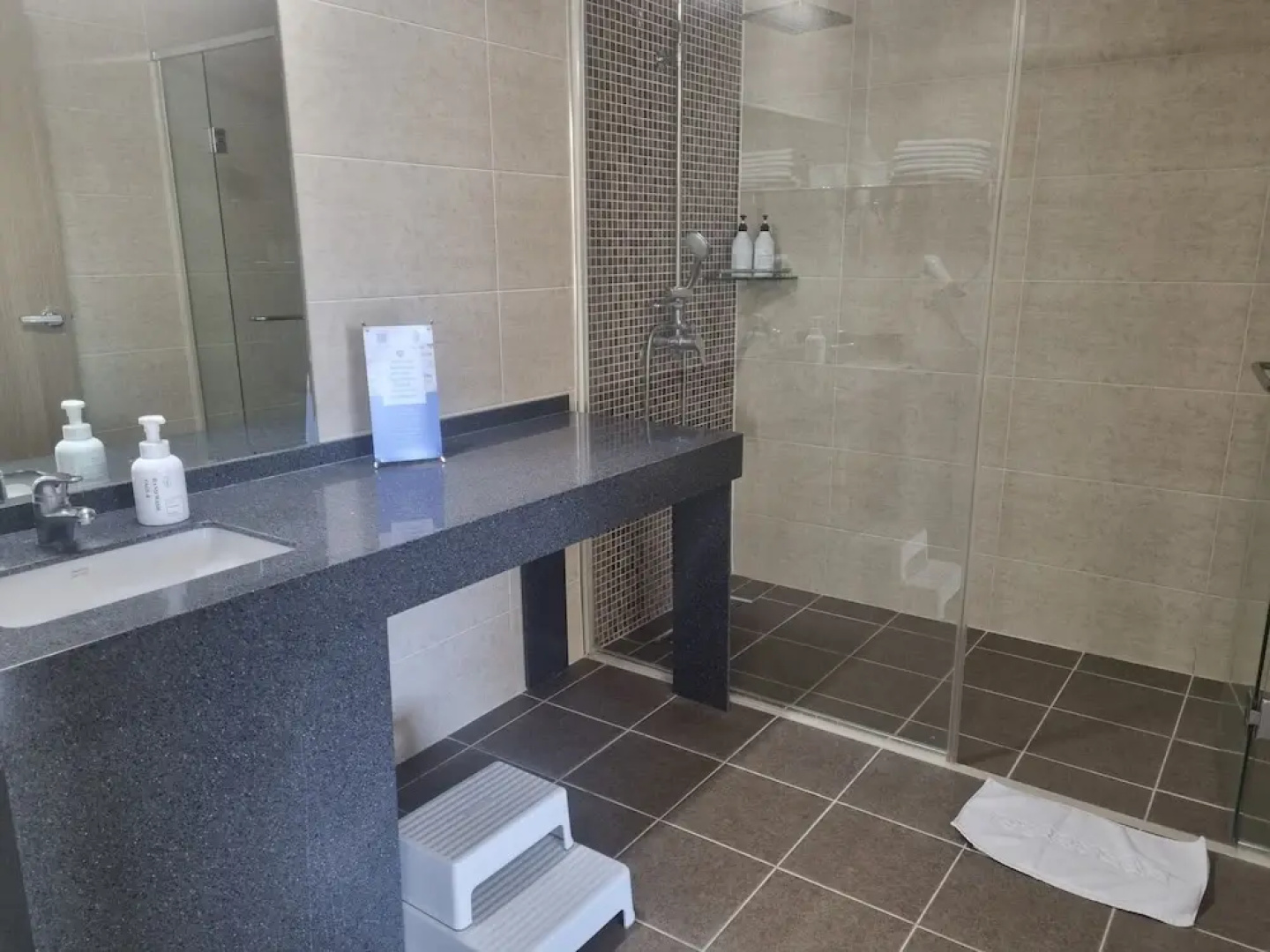 Sancheong Korean Medicine Family Hotel