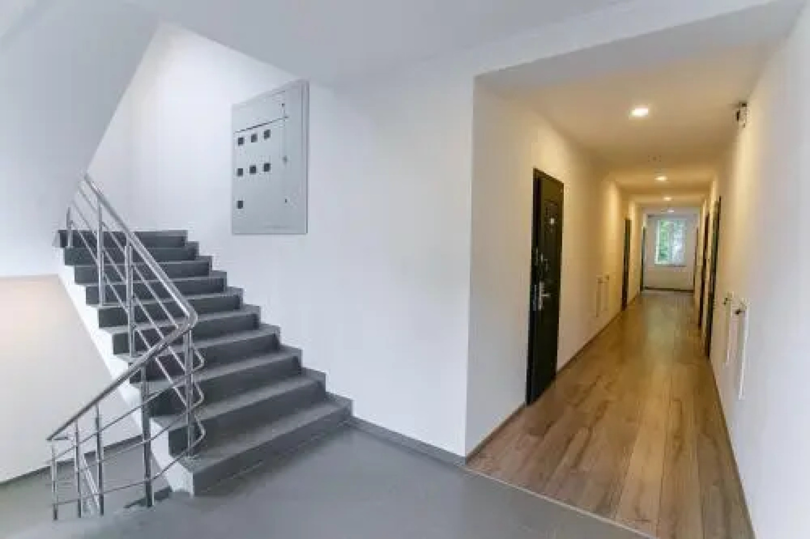 Apartment on Zodchih st.