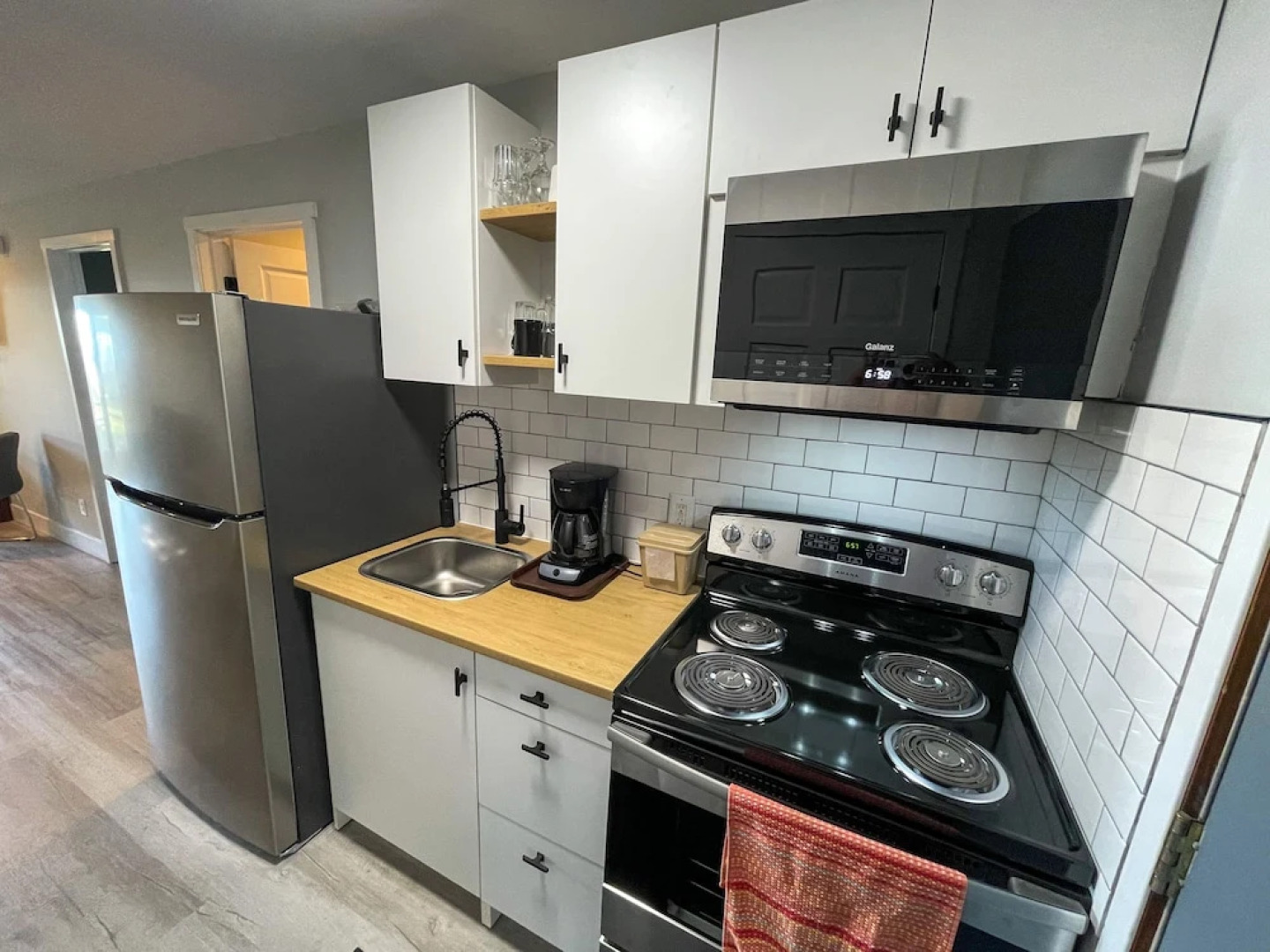 Lake Bluff Inn and Suites