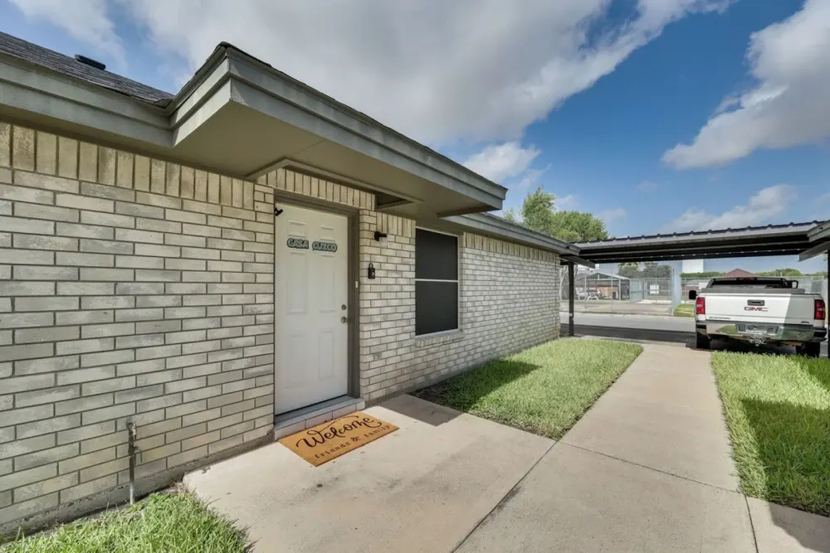 Pet-friendly Edinburg Apartment With Pool Access!