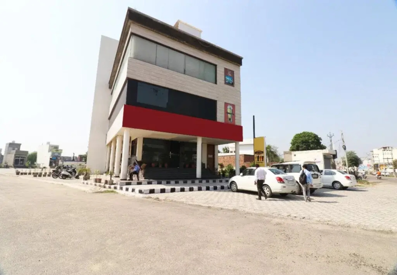 The Classic By OYO Rooms