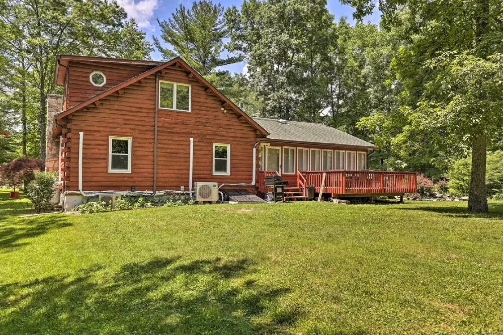 Hike + Ski: Log Cabin in East Stroudsburg!