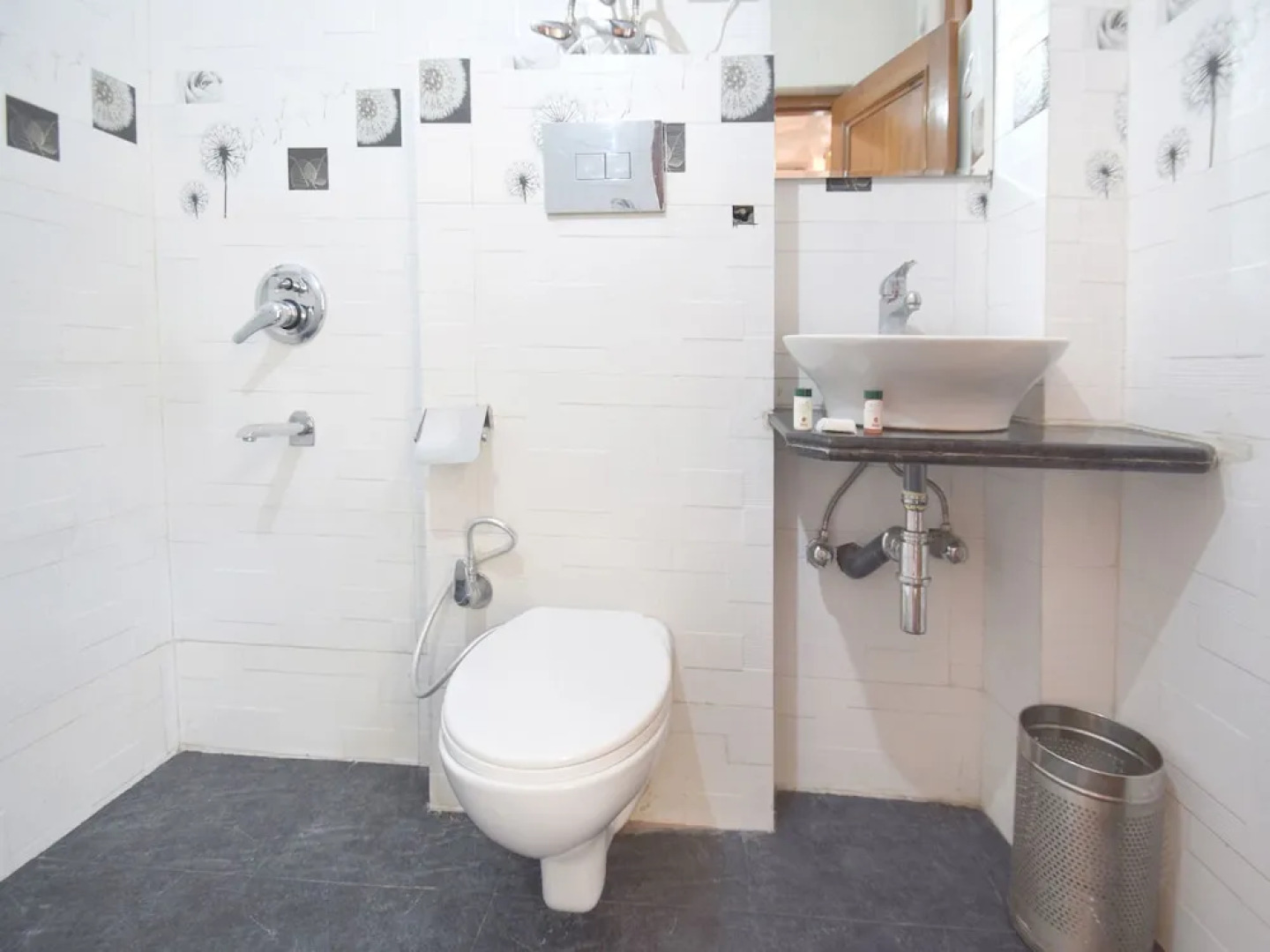 OYO 1590 Hotel Hari Palace