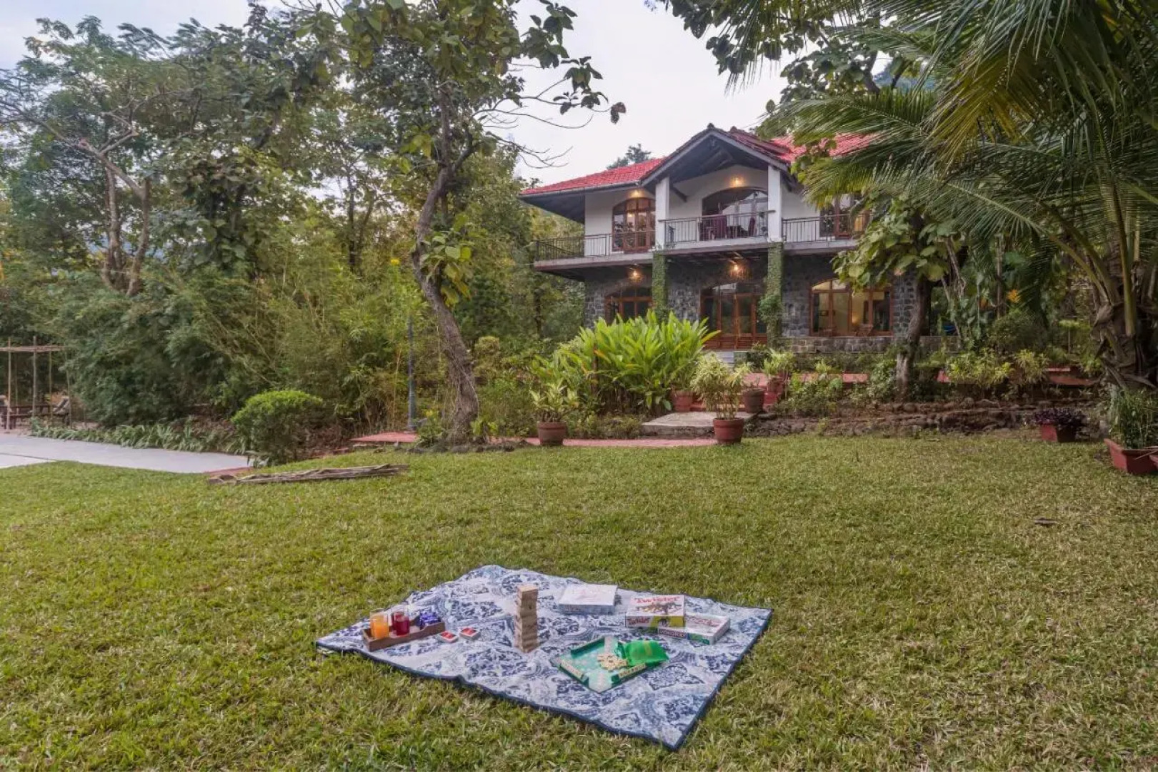 SaffronStays Alma Grove, Kashid