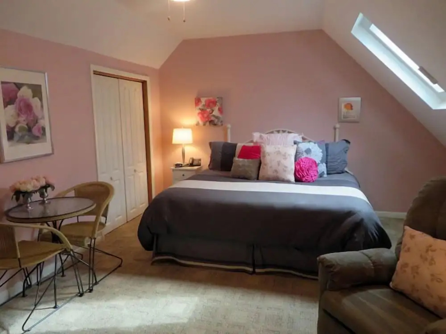 The Seasons Inn at Nicks Place