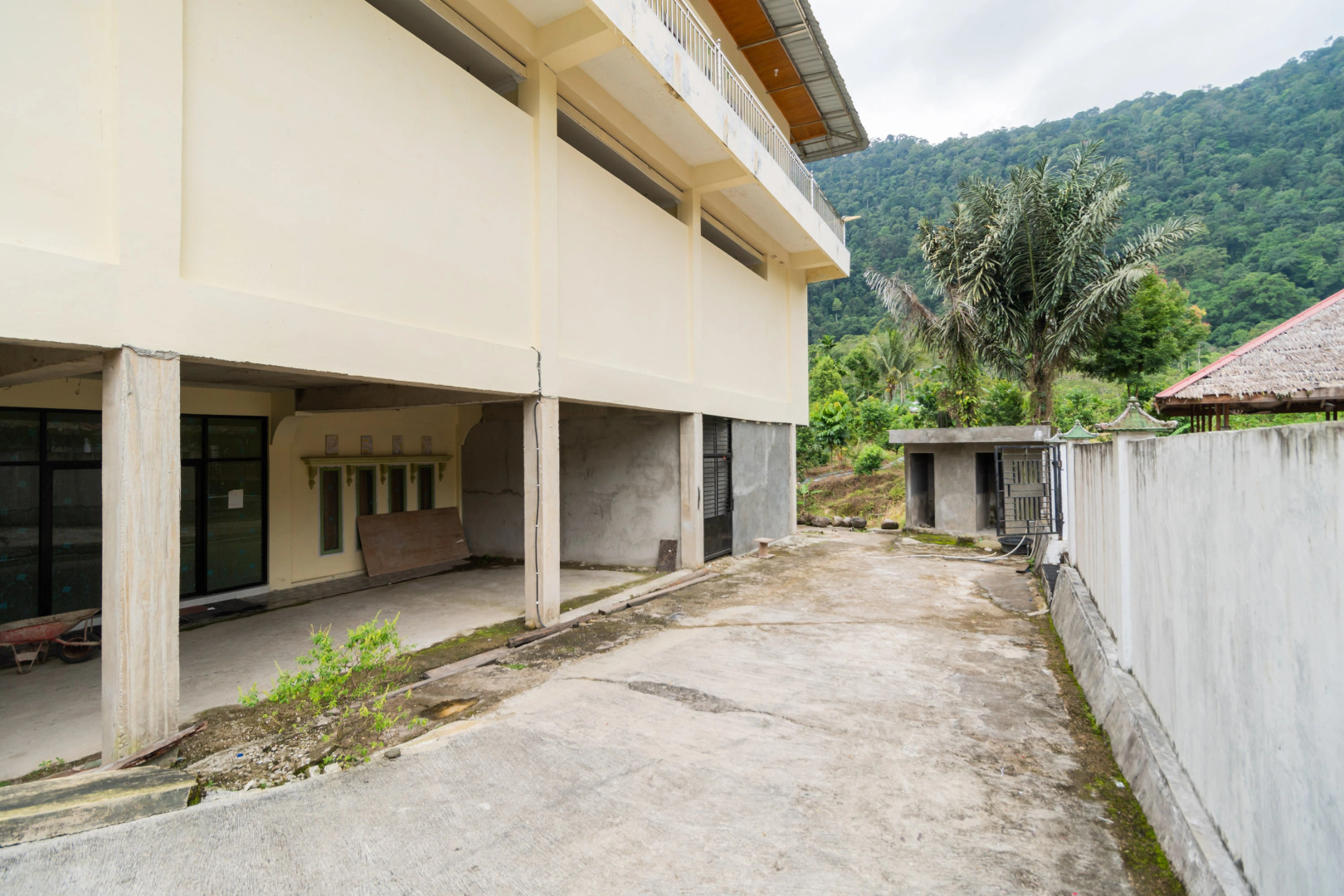 RedDoorz Syariah Near Hot Water Boom Solok Selatan