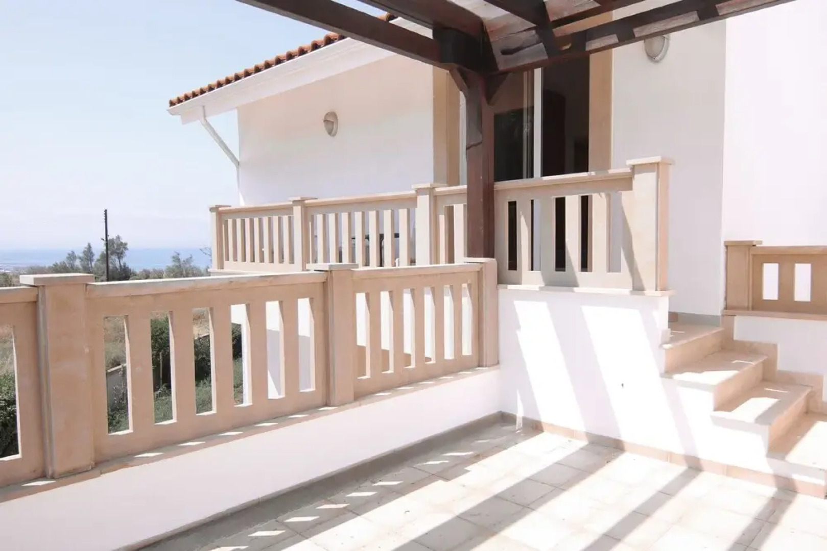 Phaedrus Living Beachfront Villa Morona