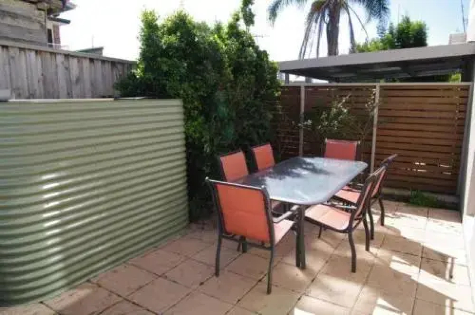 Adrift, 5B Scott Street