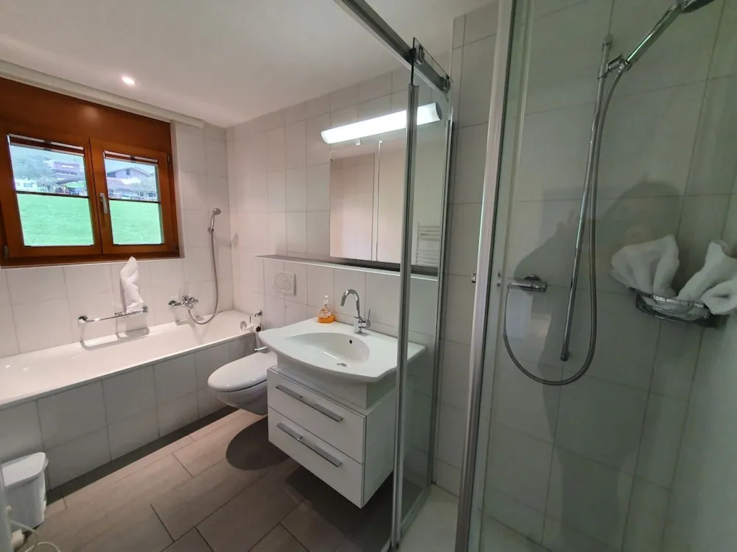 Chalet Apartments Iseltwald