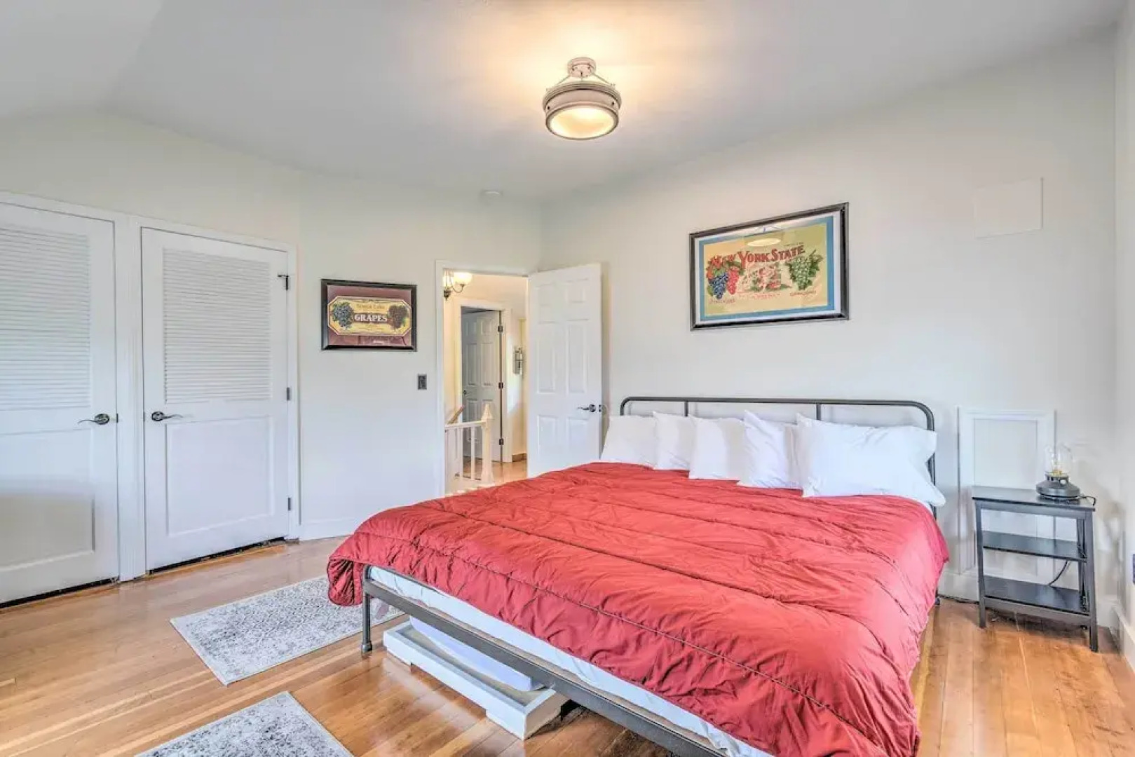 Watkins Glen Lakeview Cottage w/ Waterfall!