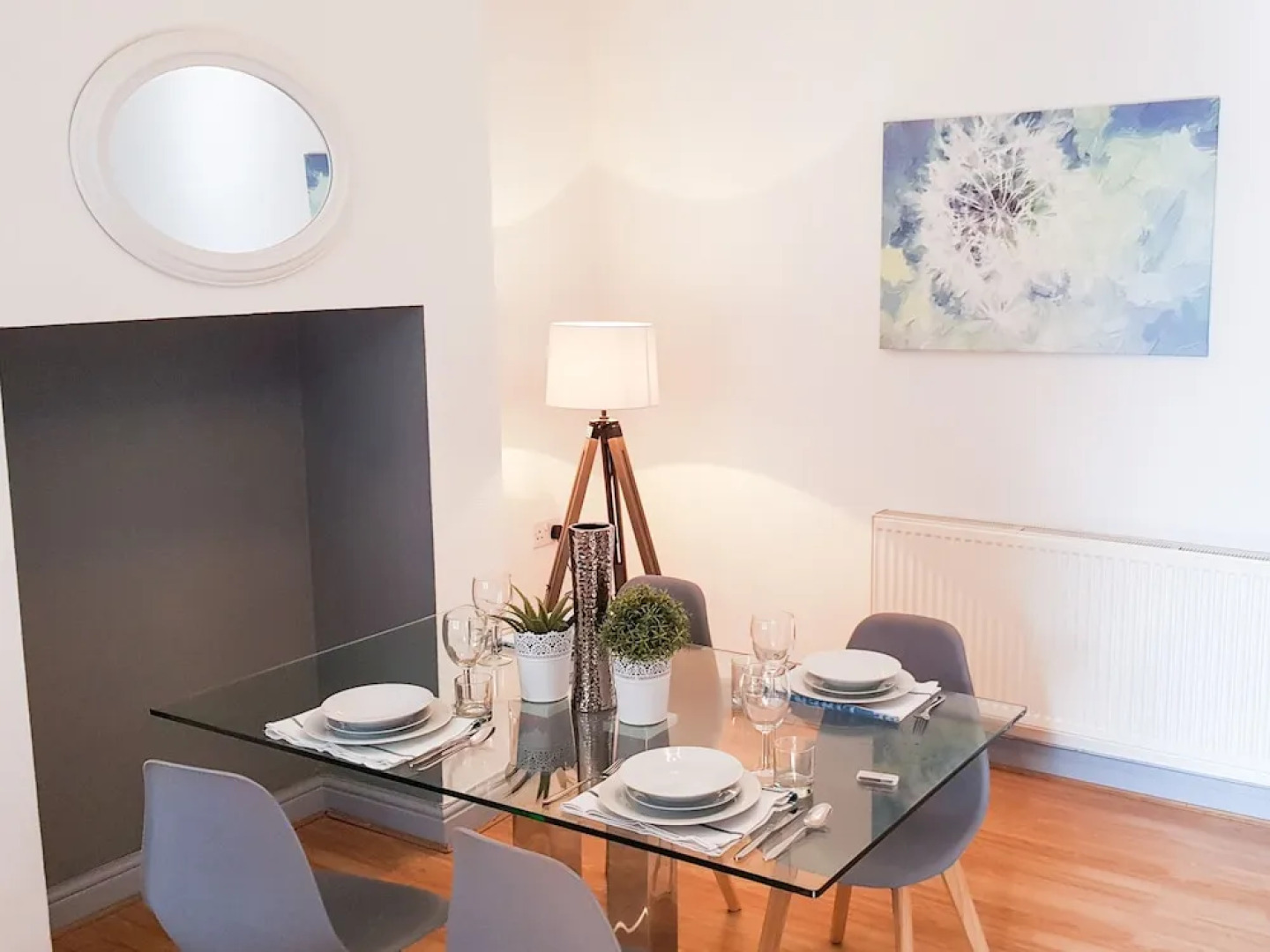 Ideal Home away in Smithalls, Bolton