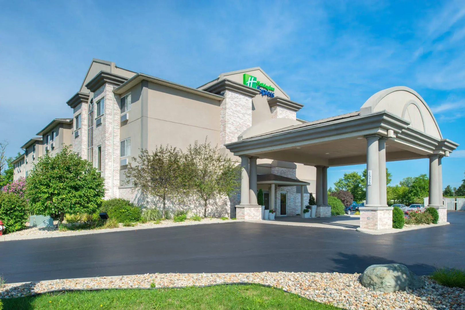 Holiday Inn Express & Suites Bucyrus by IHG