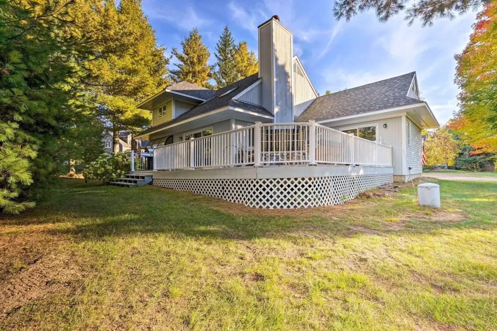 Cozy Getaway: Private Hot Tub, Near Skiing!