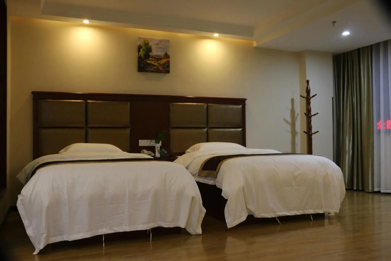 GreenTree Inn Hunan Jishou Longshan Yuelu Avenue Business Hotel