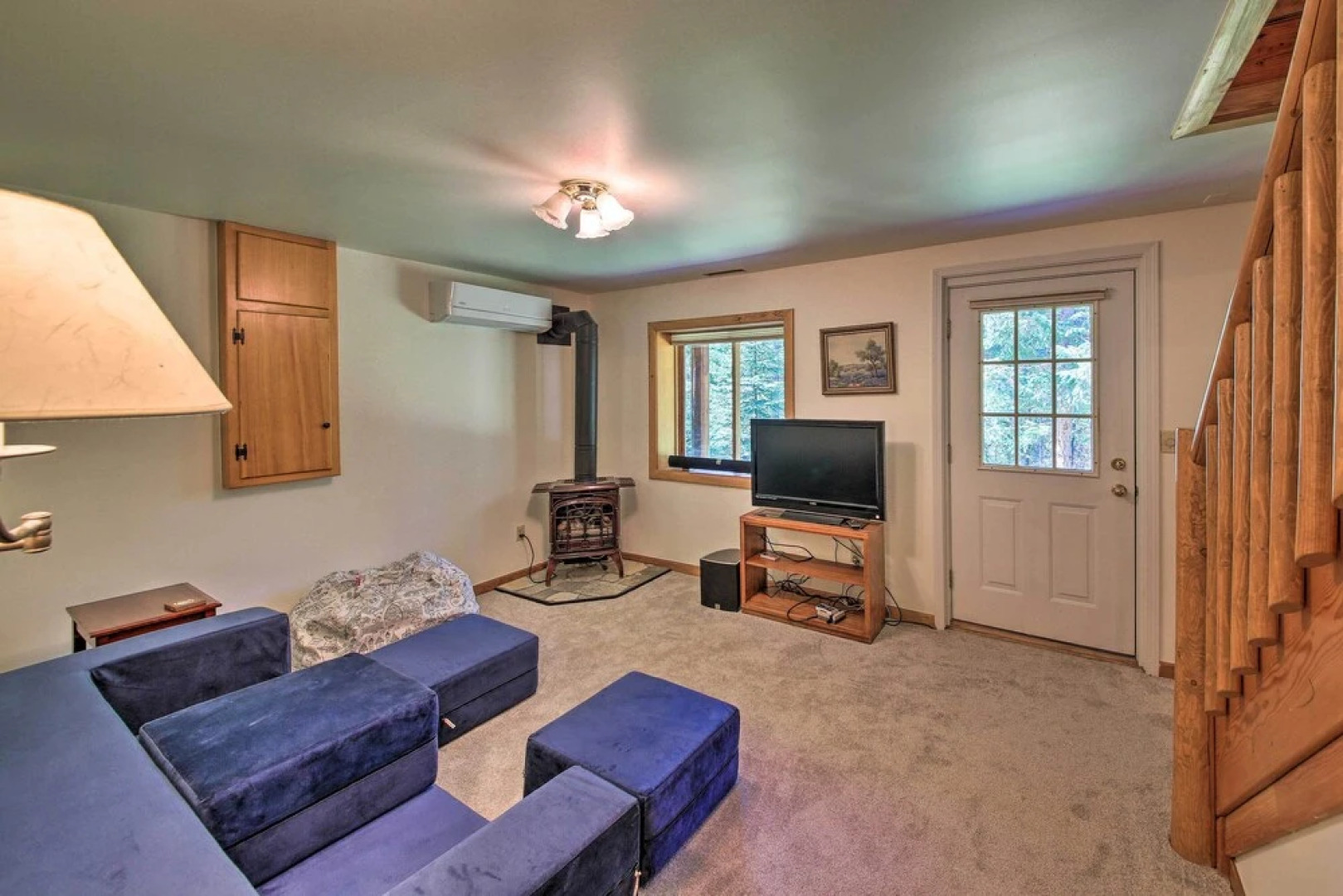 Large Cabin w/ Fire Pit + Grill on 34 Acres!