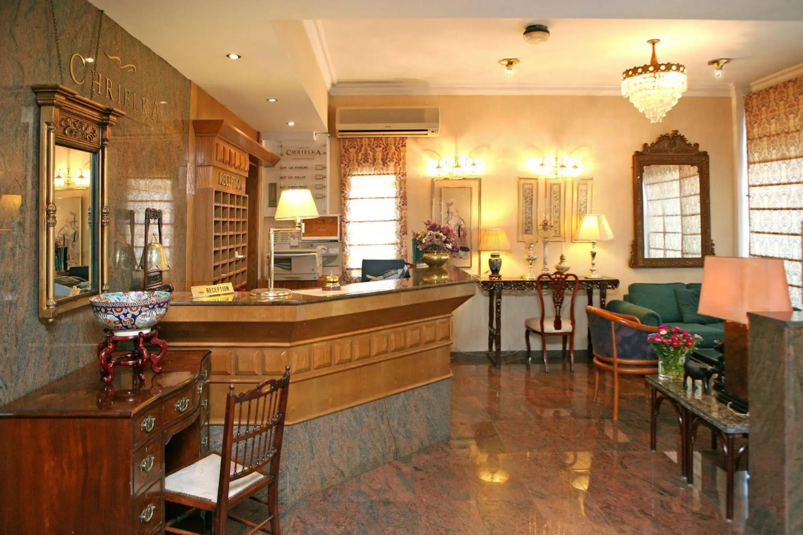 Chrielka Hotel Apartments