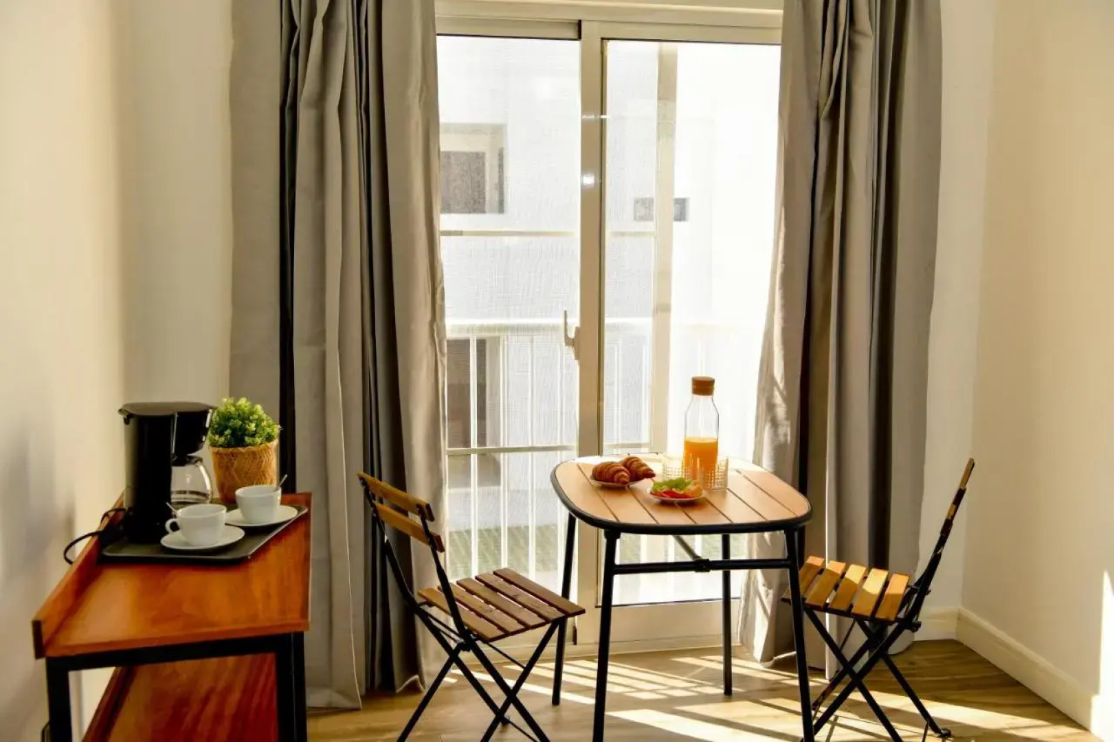 Yara Beach Apartahotel