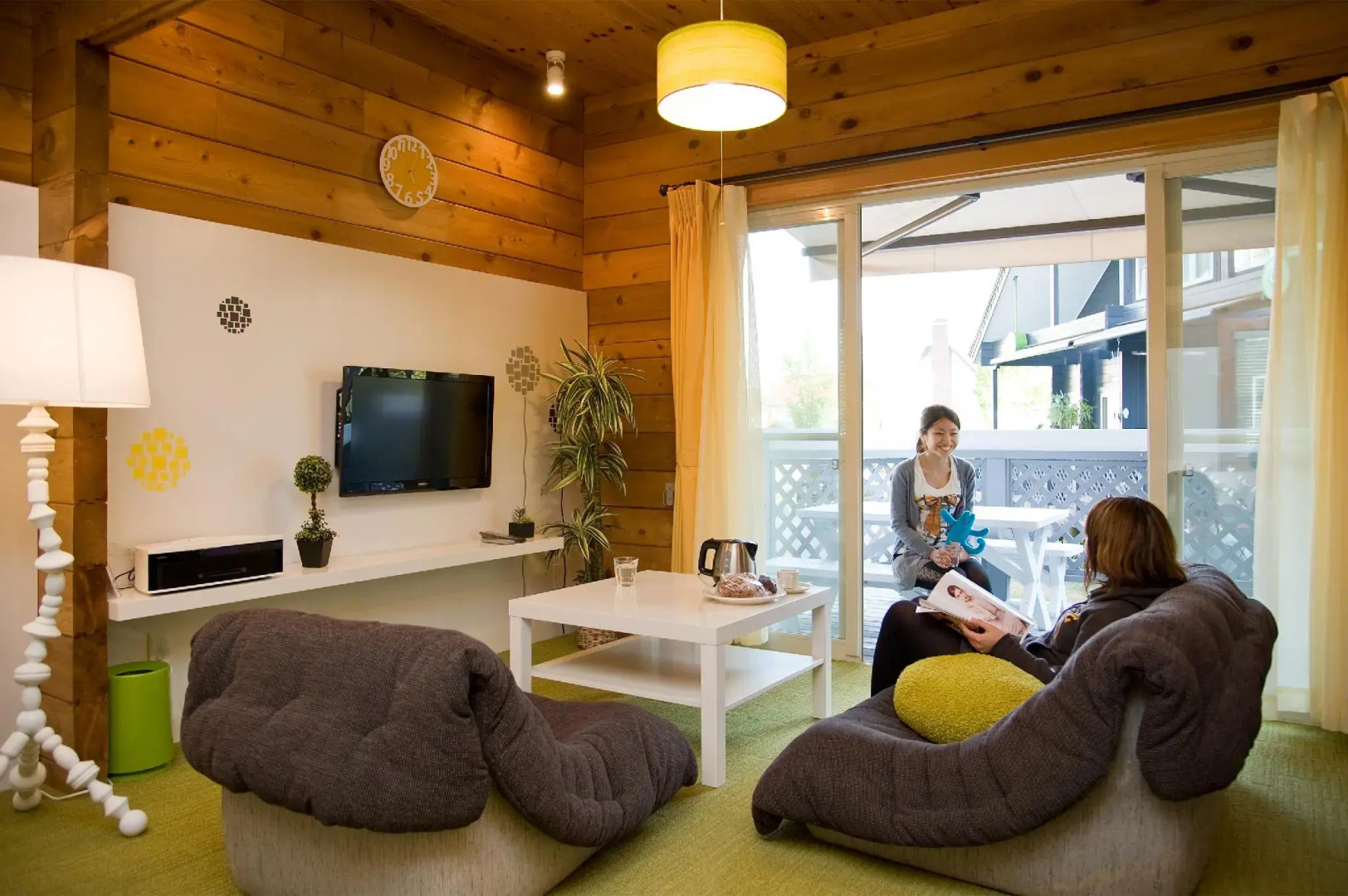 Holiday House Green Garden