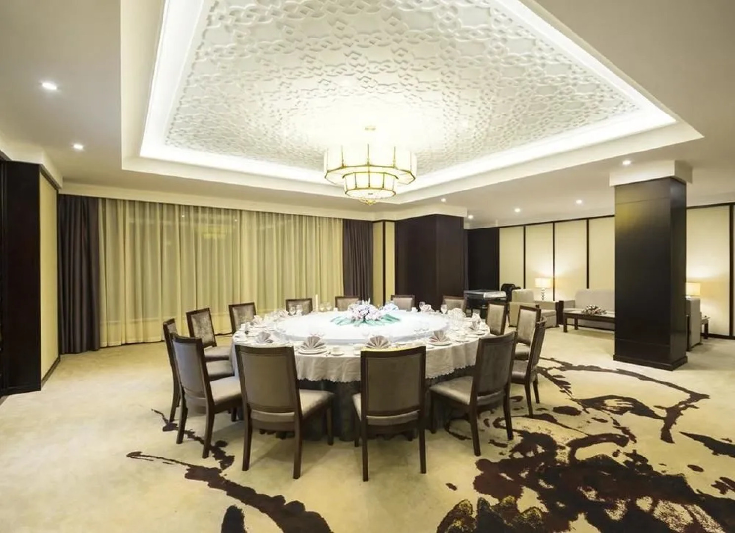 Solo Wandering Hot Spring Hotel