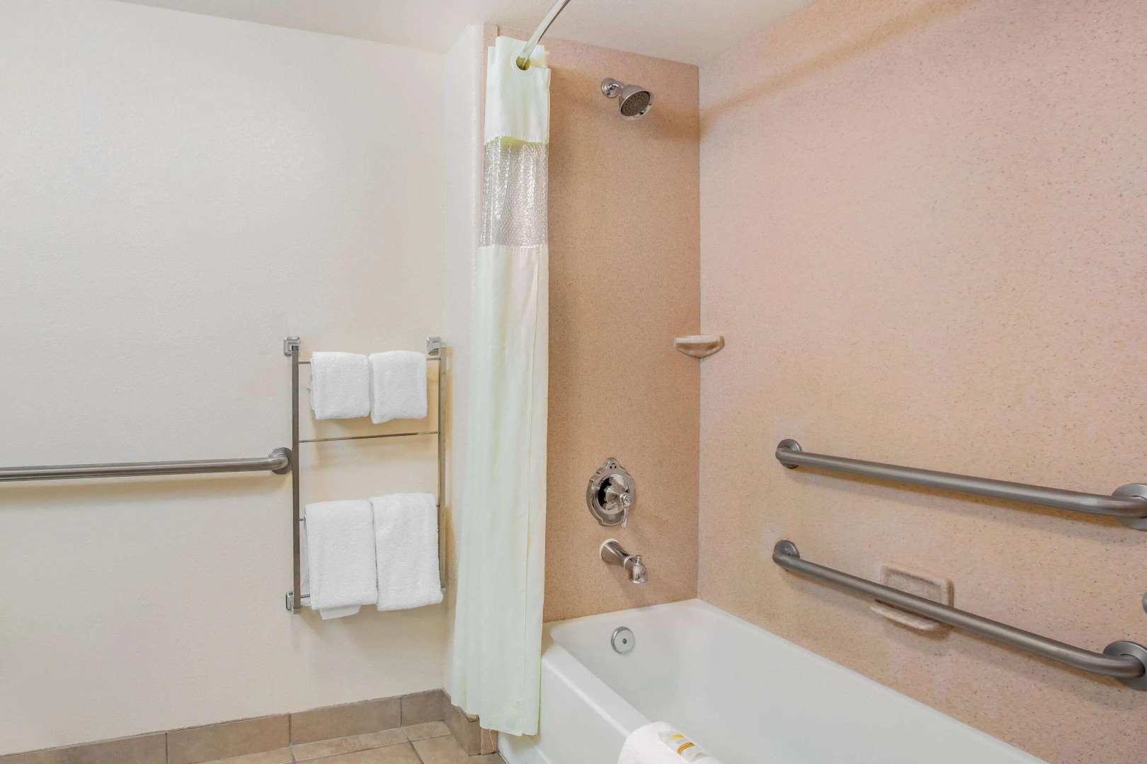 La Quinta Inn & Suites by Wyndham Fowler