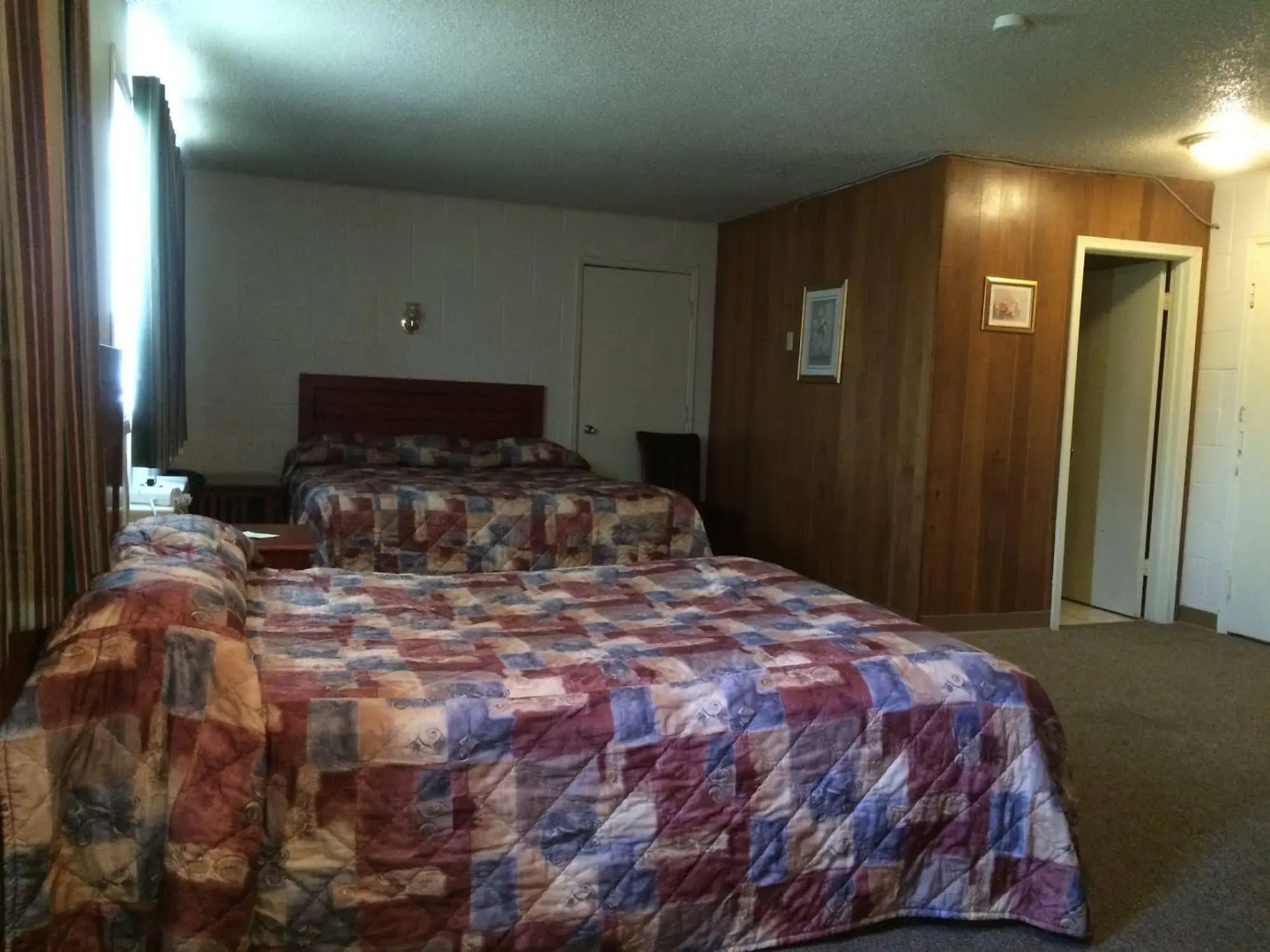 Esterhazy Motor Hotel