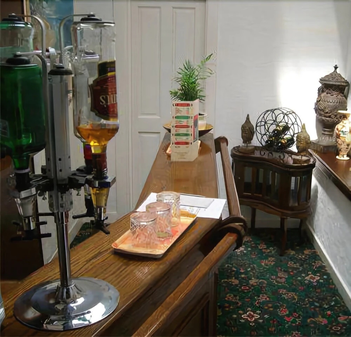 Bella Vista Hotel and Restaurant