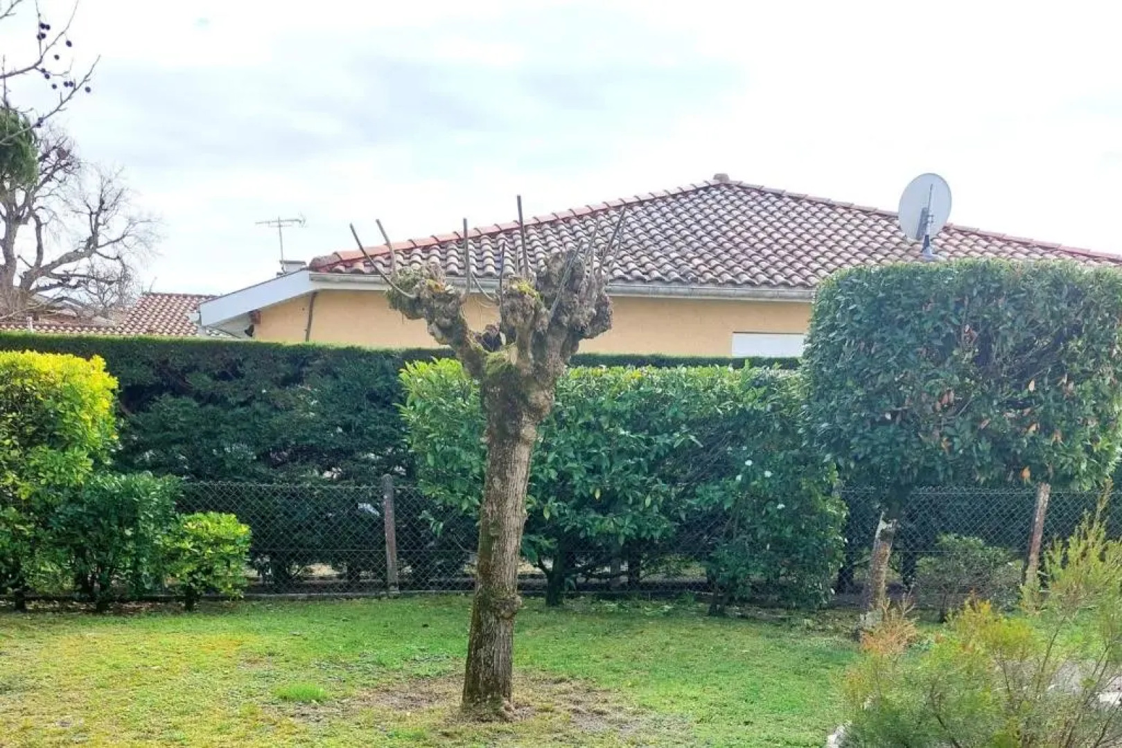 Spacious House With Garden Near The Beach