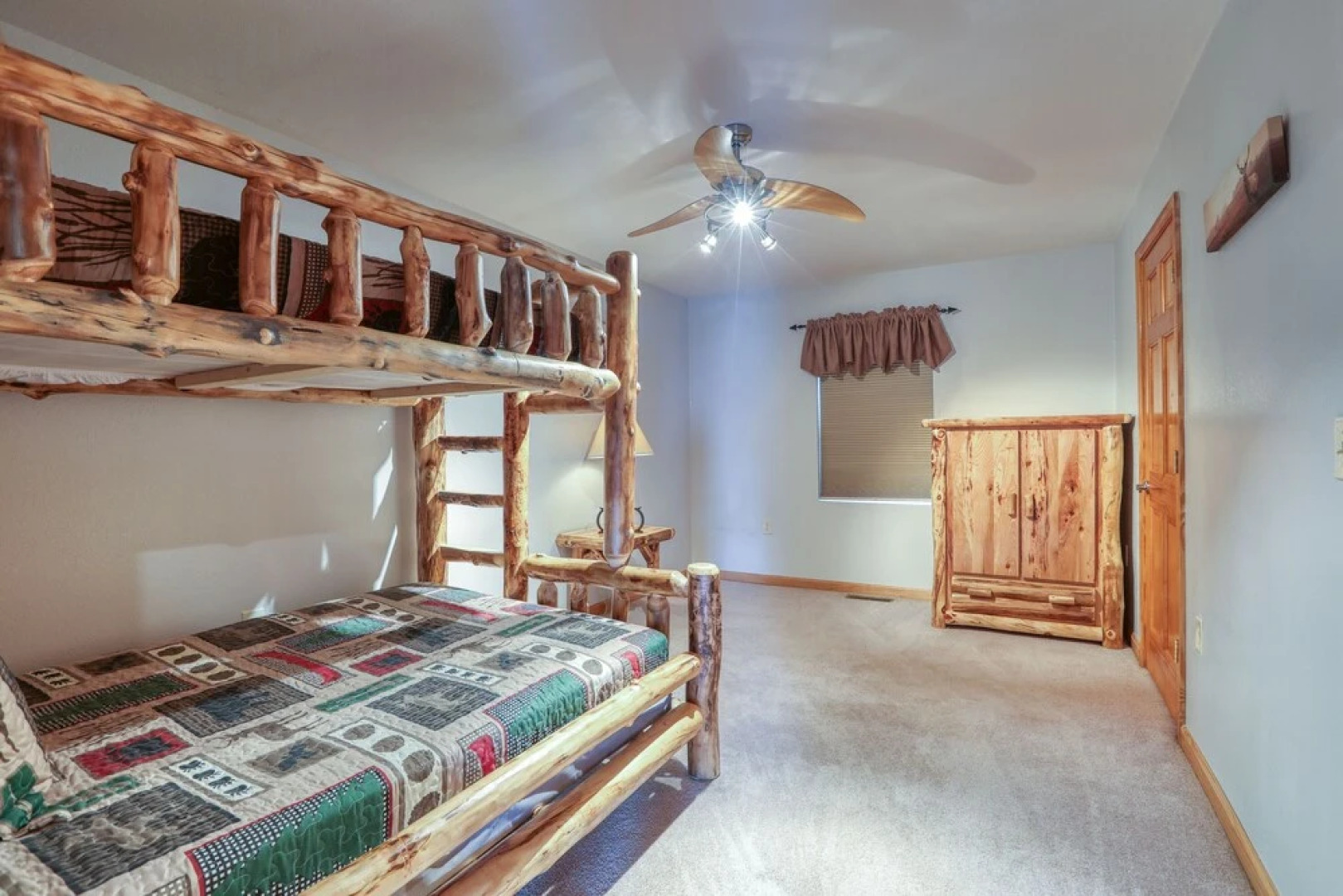 Smoky Mountain Getaway 3 Bedroom Cabin by RedAwning