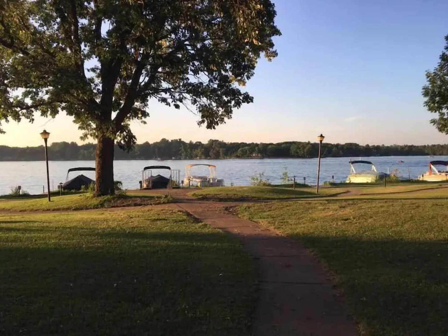 Paradise Shores Resort