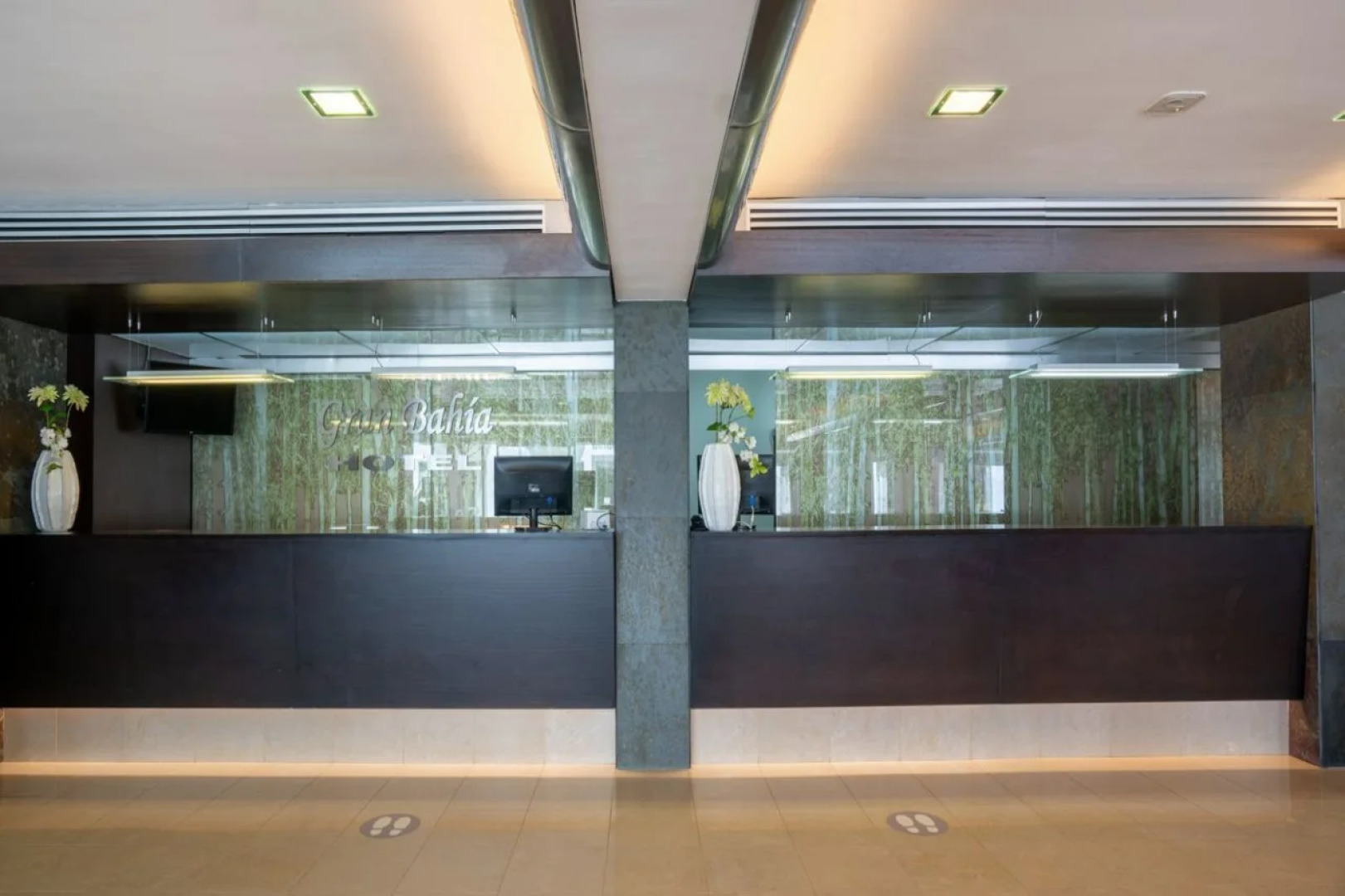 Отель THB Gran Bahia Hotel and Apartments