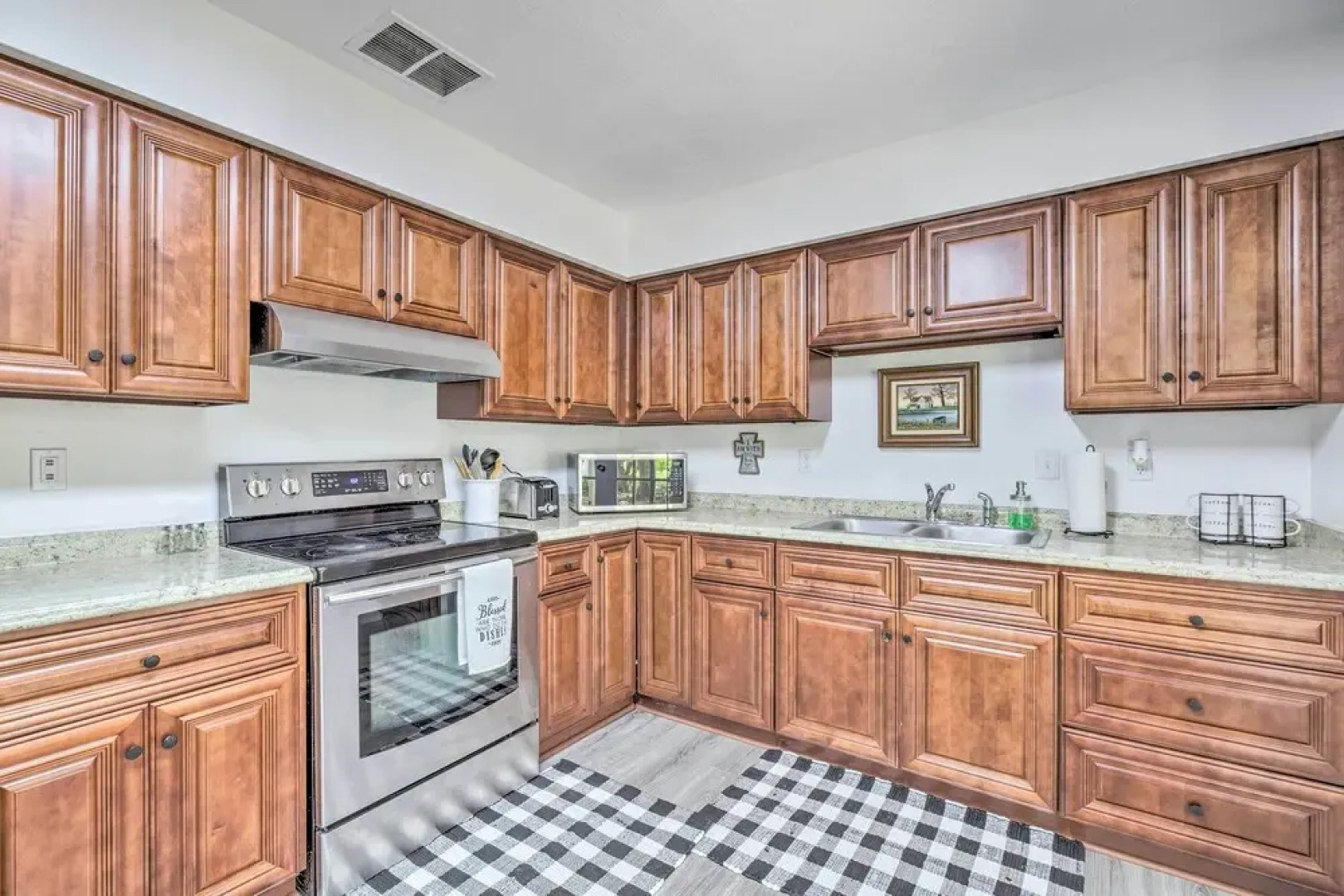 Cozy Home, ~ 8 Mi to World Equestrian Center