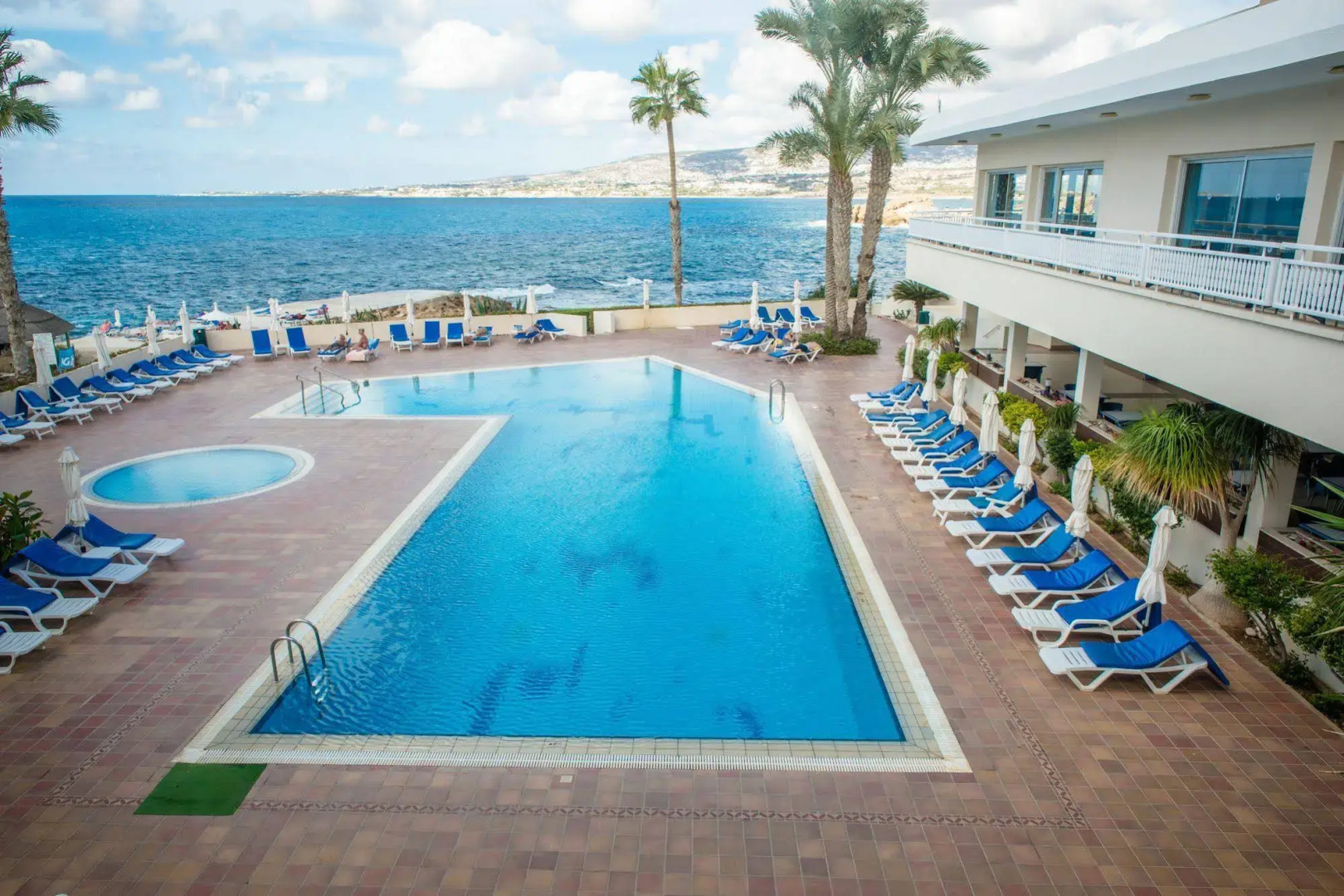 Cynthiana Beach Hotel