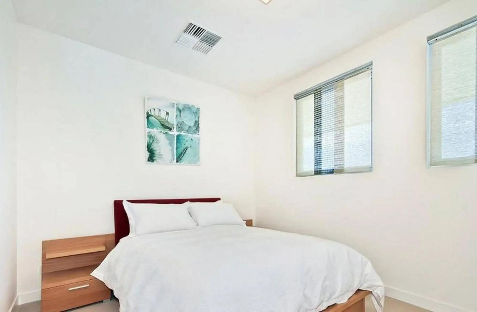 Breeze Beachfront Apartments