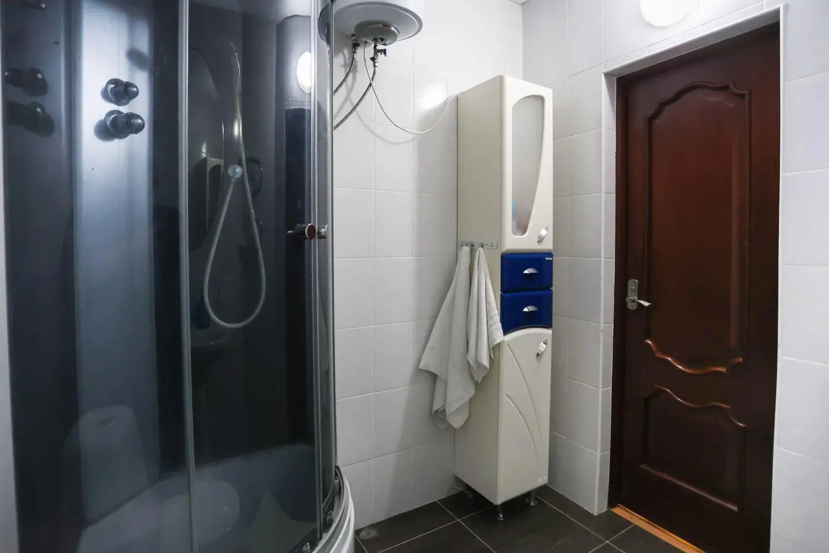 Пять звезд на Ленина 48