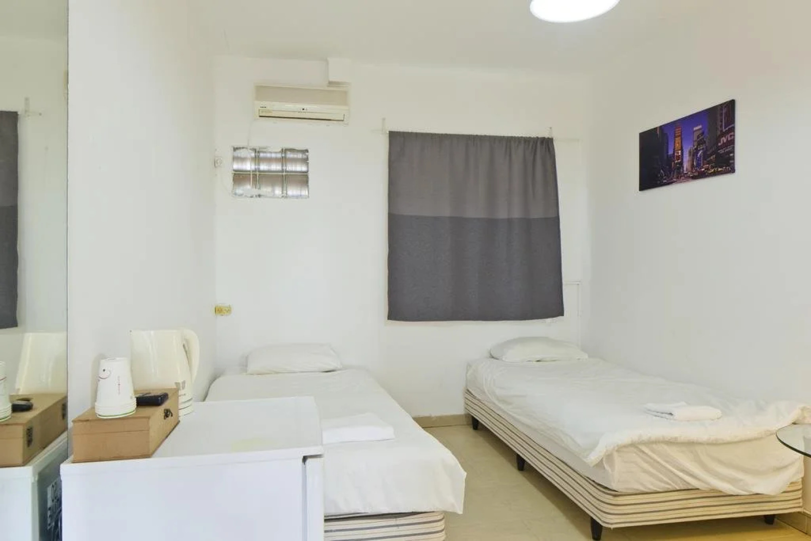 Metzoke Dragot Hostel