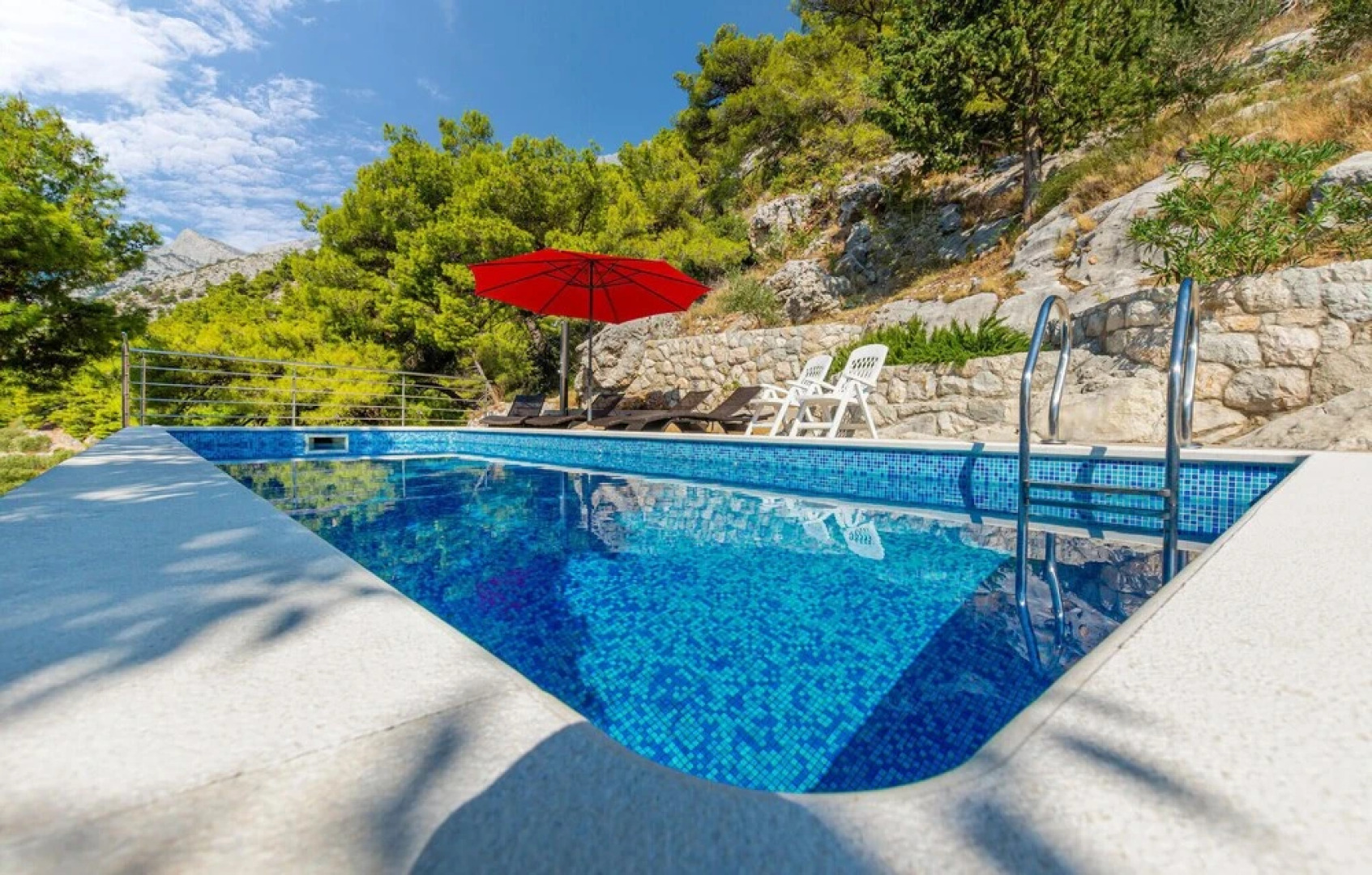 Awesome Home in Pisak With 3 Bedrooms, Private Swimming Pool and Wifi