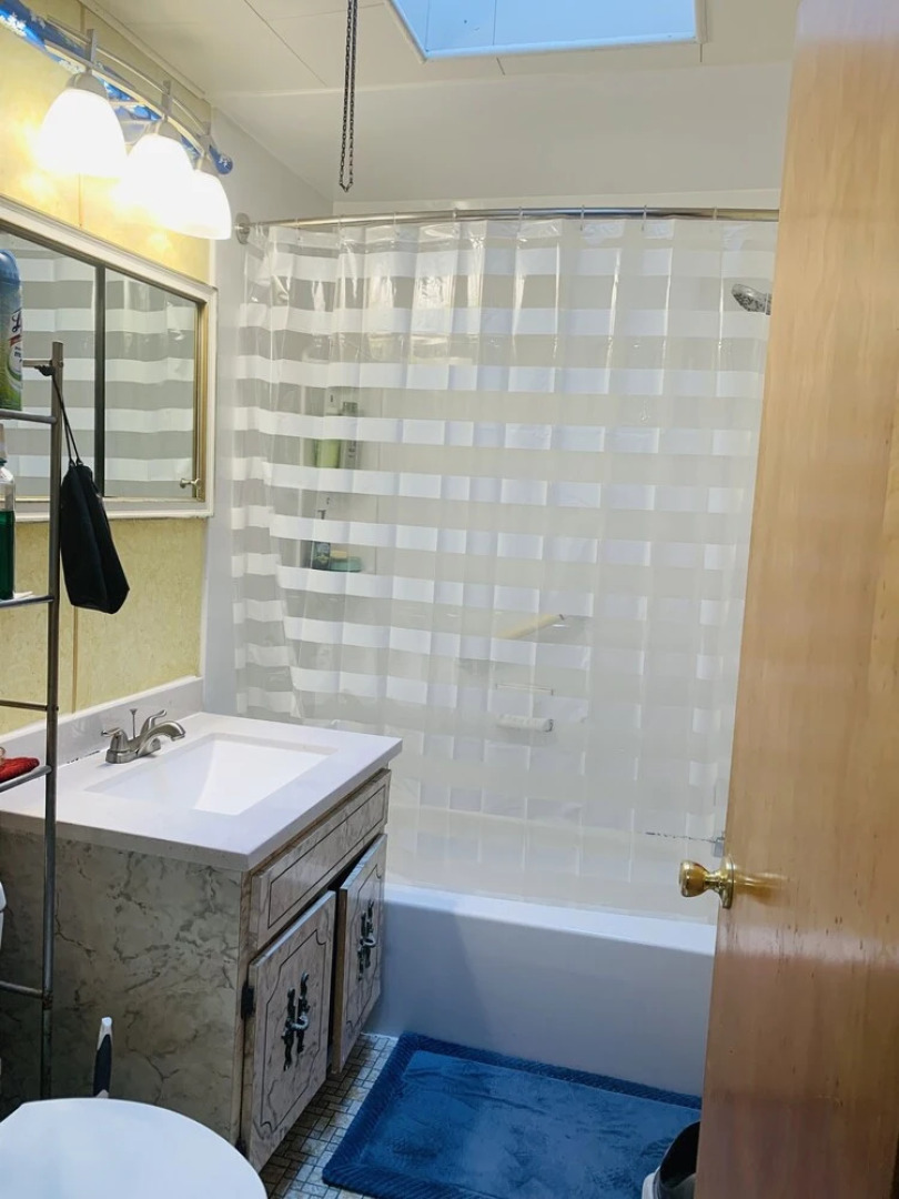 Private Queen Bedroom Garvin